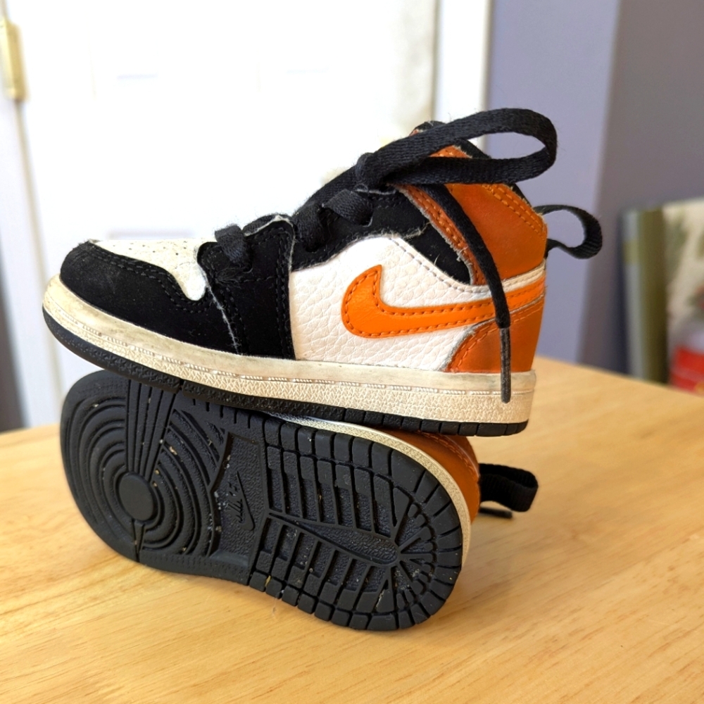 Nike Air Jordan Mid Shattered Backboard Size 5C